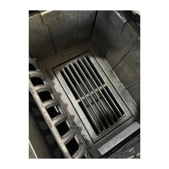 Hunor YTK 210 sparhelt negru (stânga) 7,85 kW